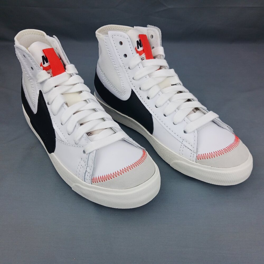 Nike Blazer Mid 77 Men Casual White Black Jumbo Swoosh DD3111 100  Size 11.5, 12 - Picture 3 of 9